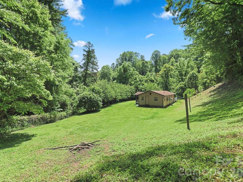 270 Slim Dillard Road, Sylva, NC 28779.  MLS# CAR4383810, YatesRealty ID 23415. 
