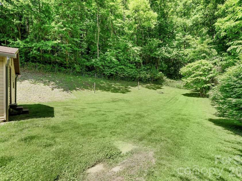 270 Slim Dillard Road, Sylva, NC 28779.  MLS# CAR4383810, YatesRealty ID 23415. 