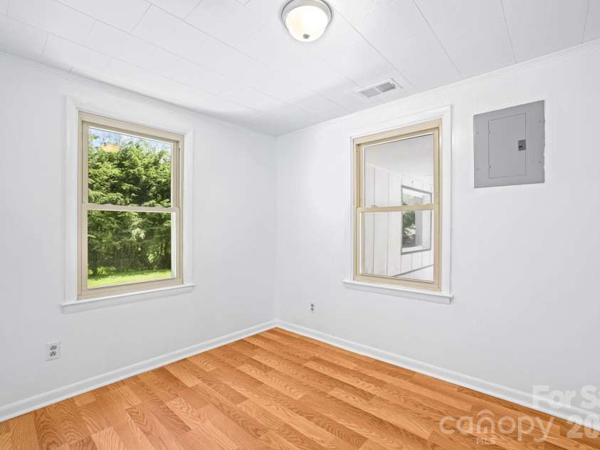 270 Slim Dillard Road, Sylva, NC 28779.  MLS# CAR4383810, YatesRealty ID 23415. 
