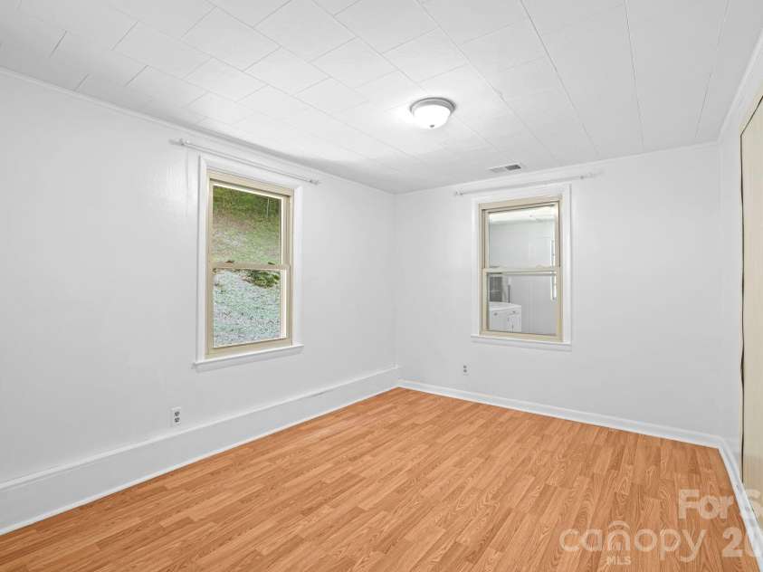 270 Slim Dillard Road, Sylva, NC 28779.  MLS# CAR4383810, YatesRealty ID 23415. 