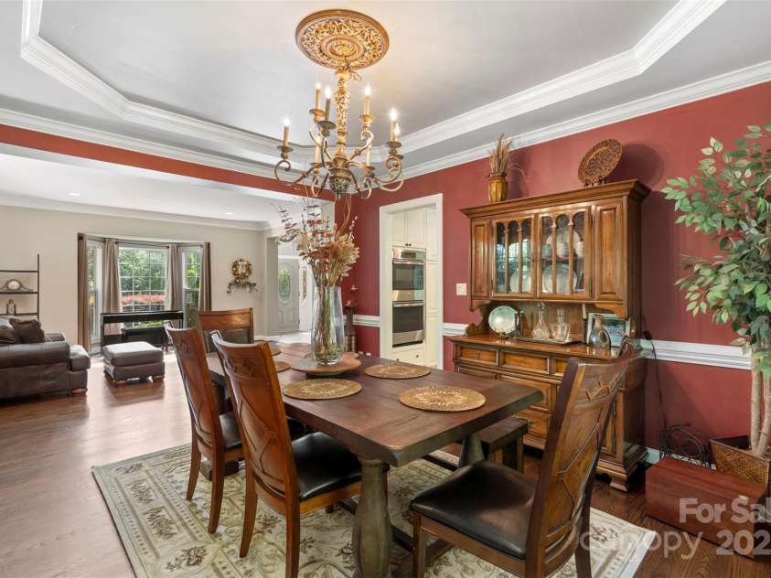 6006 Casswell Circle, Matthews, NC 28104.  MLS# CAR4269792, YatesRealty ID 23415. 
