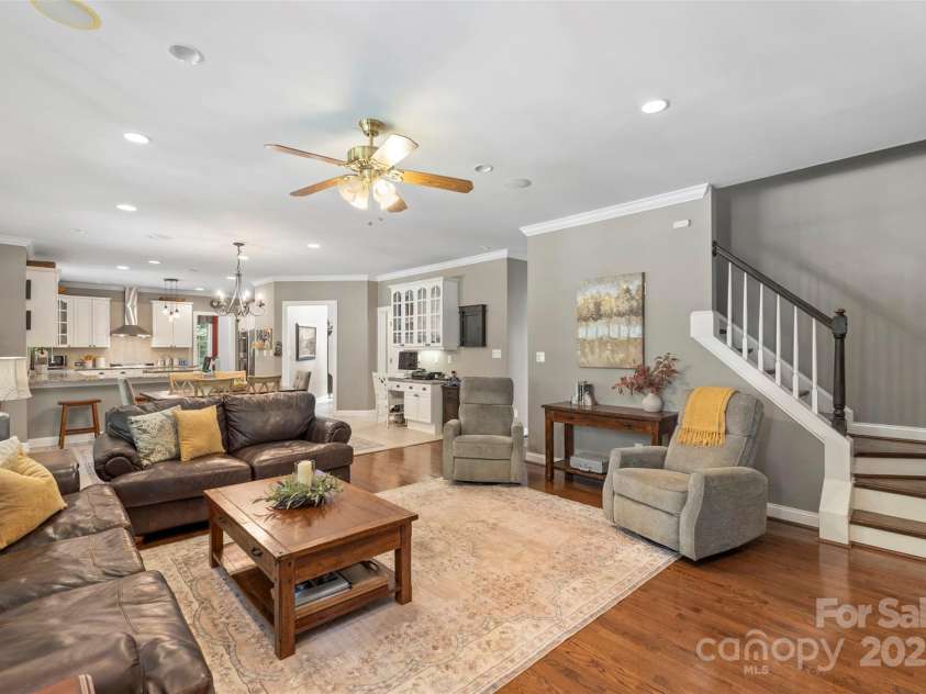 6006 Casswell Circle, Matthews, NC 28104.  MLS# CAR4269792, YatesRealty ID 23415. 