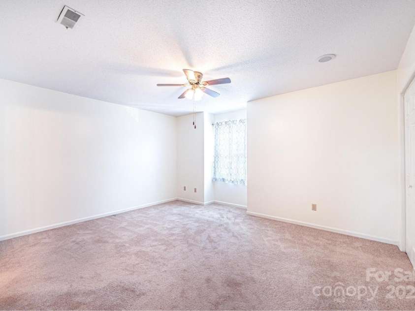 617 College Avenue, Lenoir, NC 28645.  MLS# CAR4260537, YatesRealty ID 23417. 