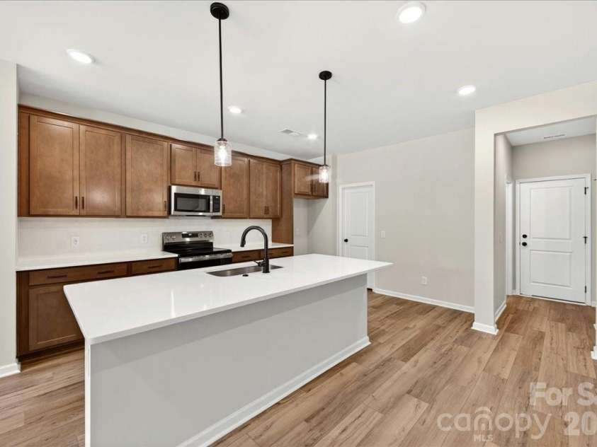6319 Haller Street, Charlotte, NC 28227.  MLS# CAR4383871, YatesRealty ID 23417. Large kitchen island