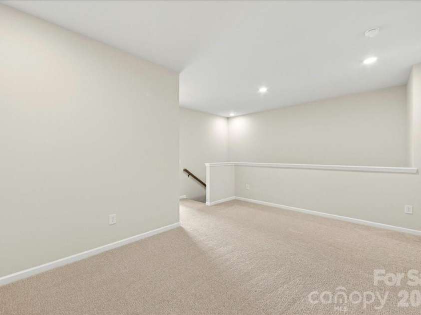 6319 Haller Street, Charlotte, NC 28227.  MLS# CAR4383871, YatesRealty ID 23417. Loft space