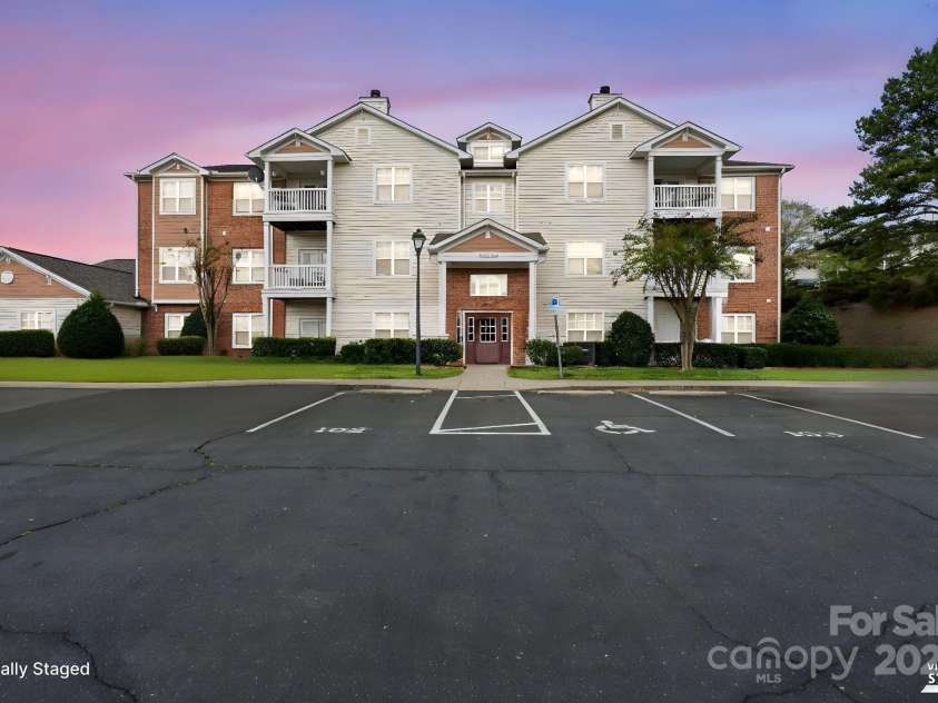10720 Hill Point Court, Charlotte, NC 28262.  MLS# CAR4243076, YatesRealty ID 23419. 