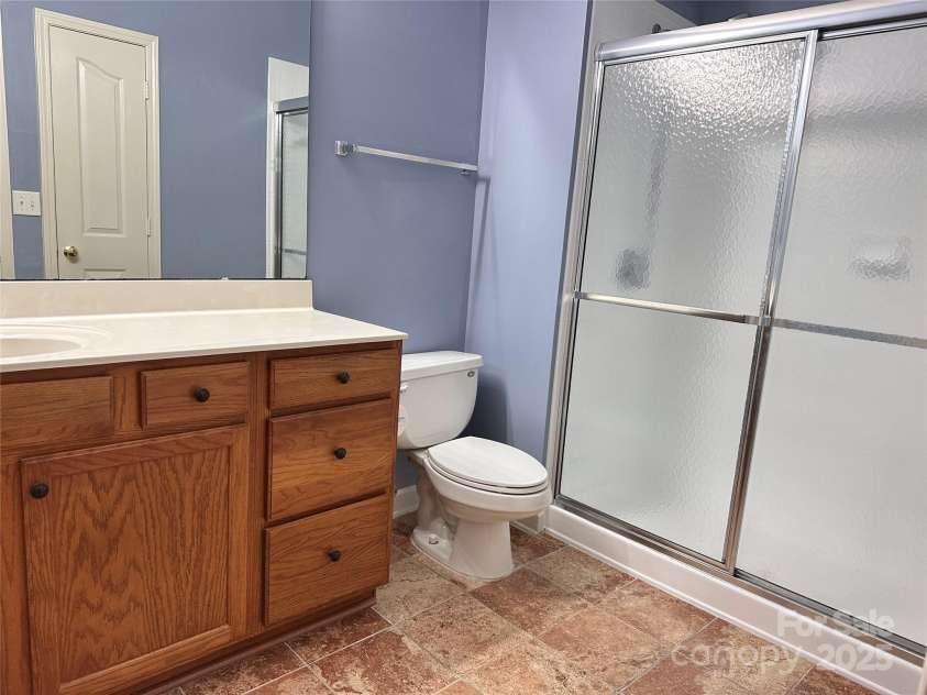 10720 Hill Point Court, Charlotte, NC 28262.  MLS# CAR4243076, YatesRealty ID 23419. Primary Bathroom