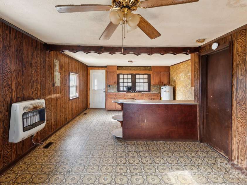 3467 Clearview Lane, Maiden, NC 28650.  MLS# CAR4235224, YatesRealty ID 2342. 