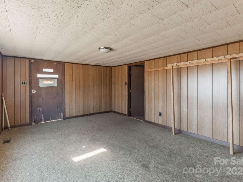 3467 Clearview Lane, Maiden, NC 28650.  MLS# CAR4235224, YatesRealty ID 2342. 