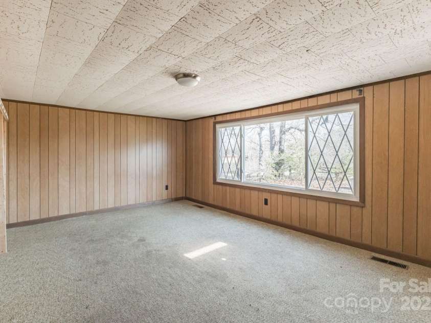 3467 Clearview Lane, Maiden, NC 28650.  MLS# CAR4235224, YatesRealty ID 2342. 