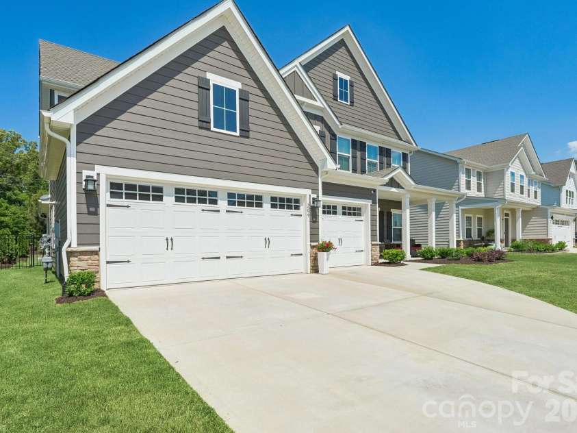 209 Autumn Sage Drive, Indian Trail, NC 28079.  MLS# CAR4383845, YatesRealty ID 23420. 