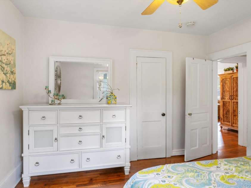 20 Chatham Road, Asheville, NC 28804.  MLS# CAR4259539, YatesRealty ID 23421. 