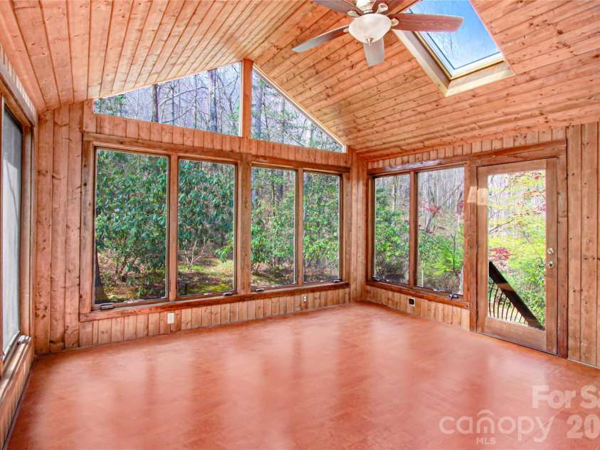 540 Chickadee Lane, Brevard, NC 28712.  MLS# CAR4363992, YatesRealty ID 23422. 