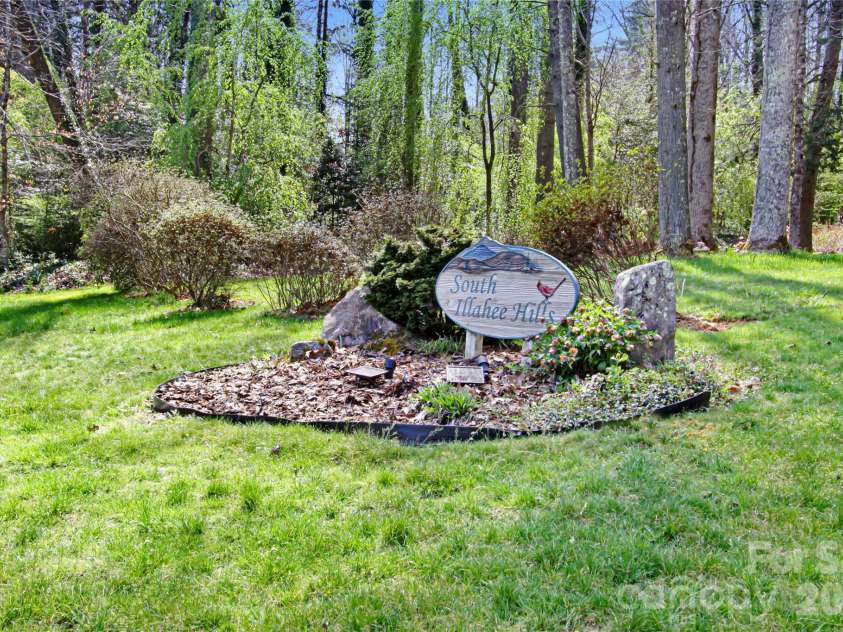 540 Chickadee Lane, Brevard, NC 28712.  MLS# CAR4363992, YatesRealty ID 23422. 