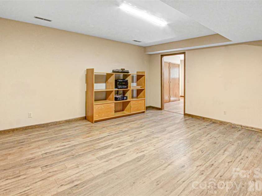 540 Chickadee Lane, Brevard, NC 28712.  MLS# CAR4363992, YatesRealty ID 23422. Basement - Bed/Bonus