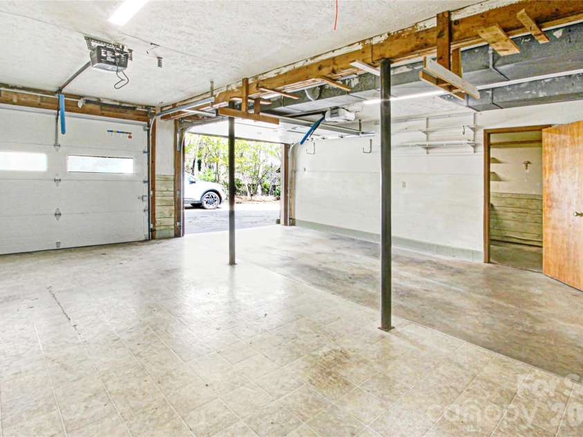 540 Chickadee Lane, Brevard, NC 28712.  MLS# CAR4363992, YatesRealty ID 23422. Garage