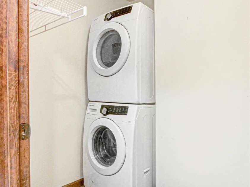 540 Chickadee Lane, Brevard, NC 28712.  MLS# CAR4363992, YatesRealty ID 23422. Main Level Laundry