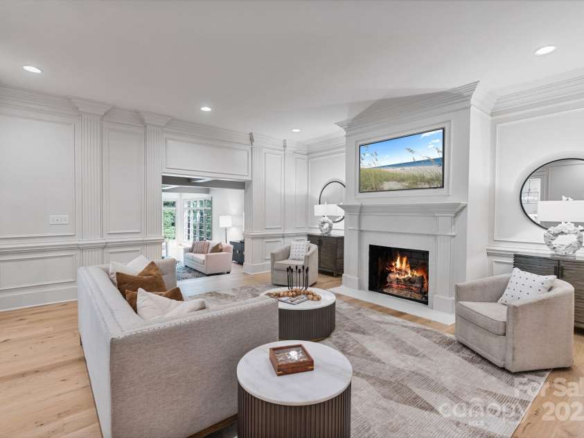 4920 Parview Drive, Charlotte, NC 28226.  MLS# CAR4258852, YatesRealty ID 23423. 