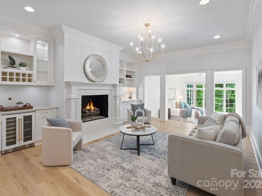 4920 Parview Drive, Charlotte, NC 28226.  MLS# CAR4258852, YatesRealty ID 23423. 