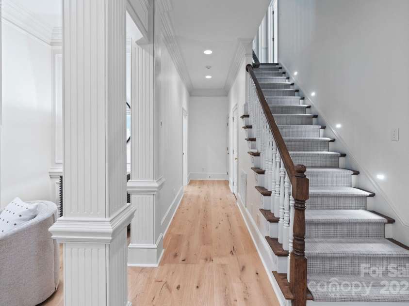 4920 Parview Drive, Charlotte, NC 28226.  MLS# CAR4258852, YatesRealty ID 23423. 