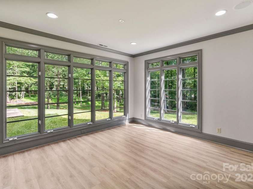 4920 Parview Drive, Charlotte, NC 28226.  MLS# CAR4258852, YatesRealty ID 23423. 