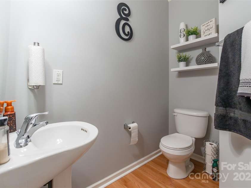 14755 Lions Paw Street, Charlotte, NC 28273.  MLS# CAR4274330, YatesRealty ID 23424. 