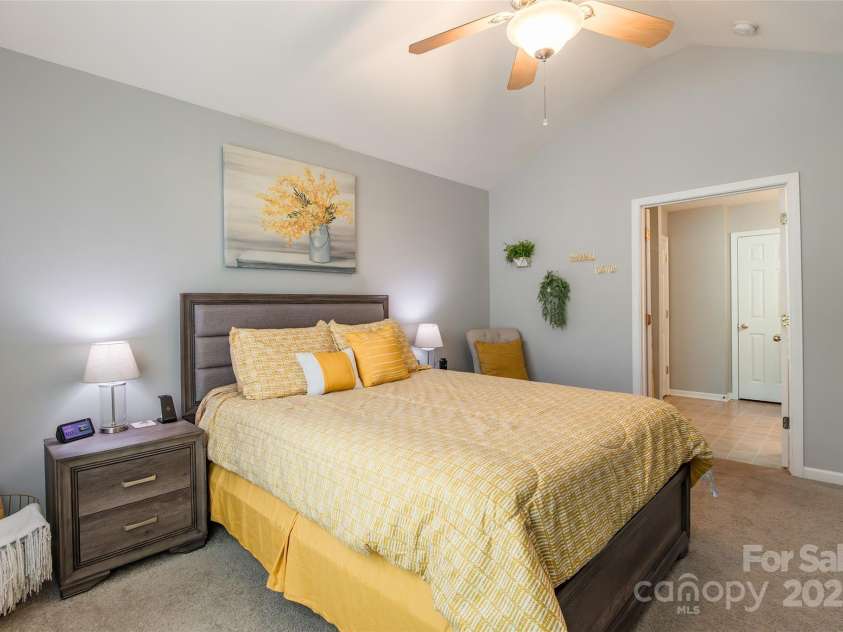 14755 Lions Paw Street, Charlotte, NC 28273.  MLS# CAR4274330, YatesRealty ID 23424. 