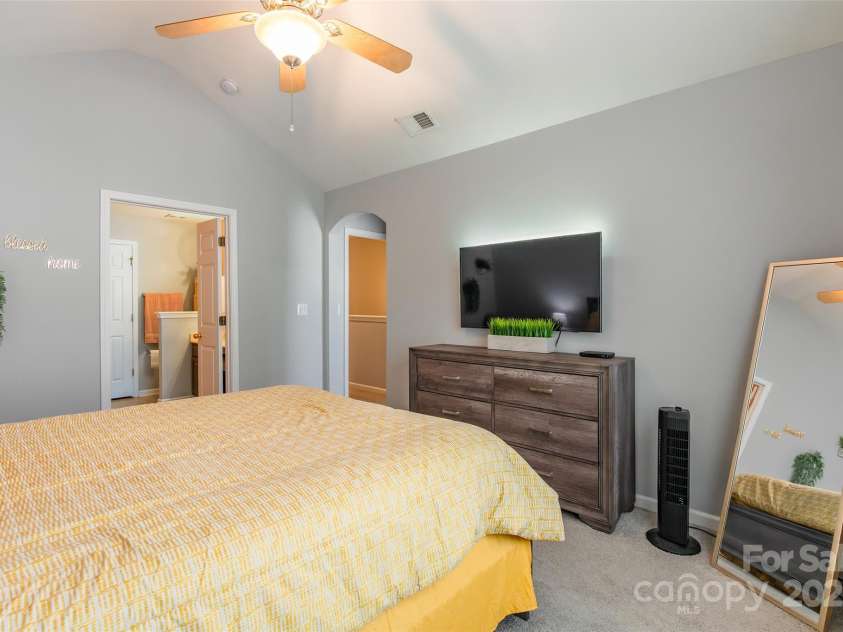 14755 Lions Paw Street, Charlotte, NC 28273.  MLS# CAR4274330, YatesRealty ID 23424. 