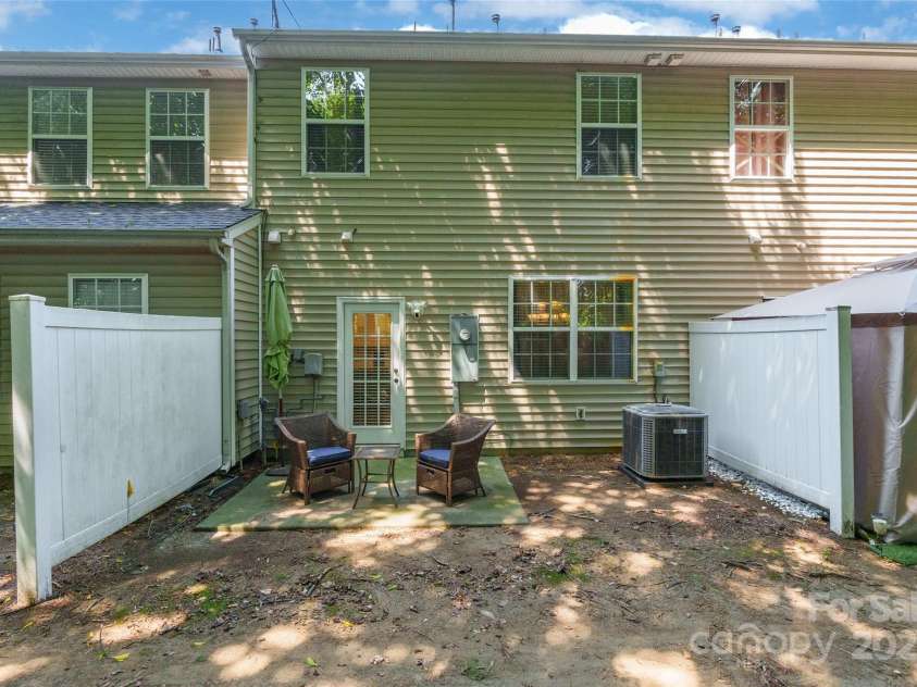 14755 Lions Paw Street, Charlotte, NC 28273.  MLS# CAR4274330, YatesRealty ID 23424. 