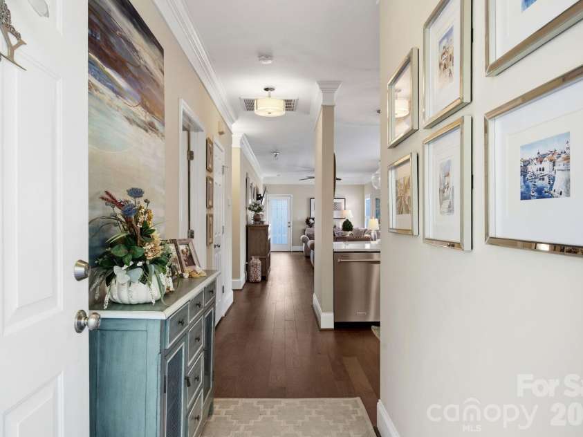 8942 Rosalyn Glen Road, Cornelius, NC 28031.  MLS# CAR4382727, YatesRealty ID 23424. 