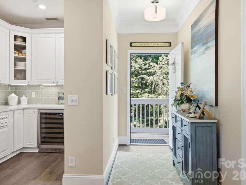 8942 Rosalyn Glen Road, Cornelius, NC 28031.  MLS# CAR4382727, YatesRealty ID 23424. 