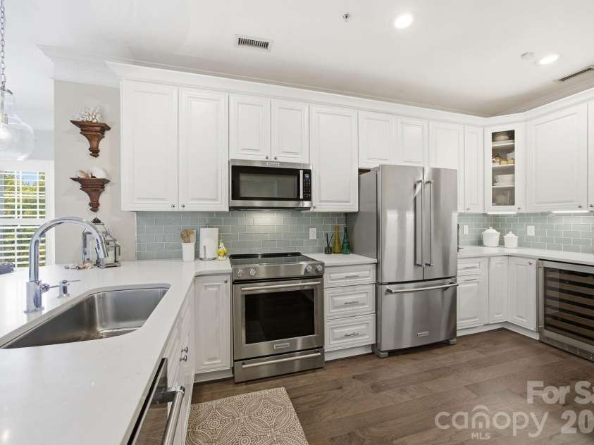 8942 Rosalyn Glen Road, Cornelius, NC 28031.  MLS# CAR4382727, YatesRealty ID 23424. 