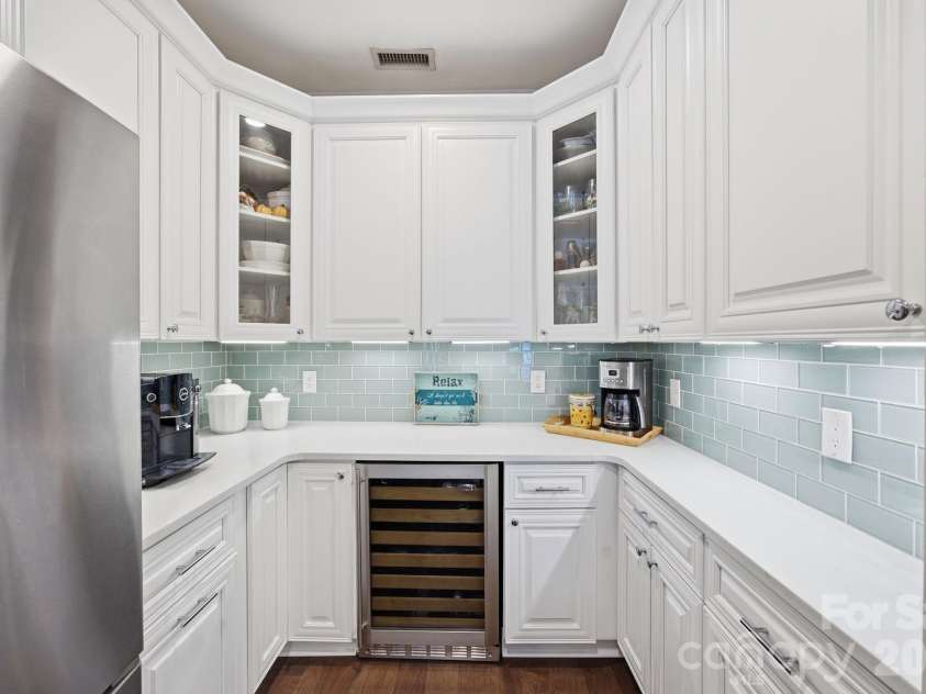 8942 Rosalyn Glen Road, Cornelius, NC 28031.  MLS# CAR4382727, YatesRealty ID 23424. 