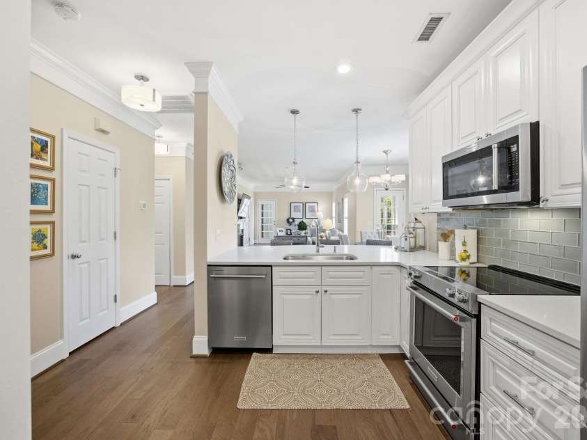 8942 Rosalyn Glen Road, Cornelius, NC 28031.  MLS# CAR4382727, YatesRealty ID 23424. 