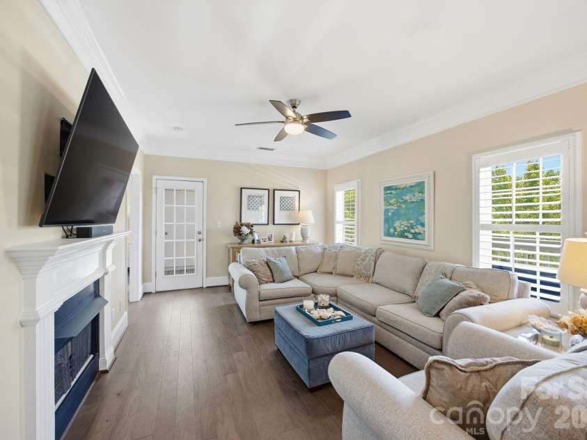8942 Rosalyn Glen Road, Cornelius, NC 28031.  MLS# CAR4382727, YatesRealty ID 23424. 