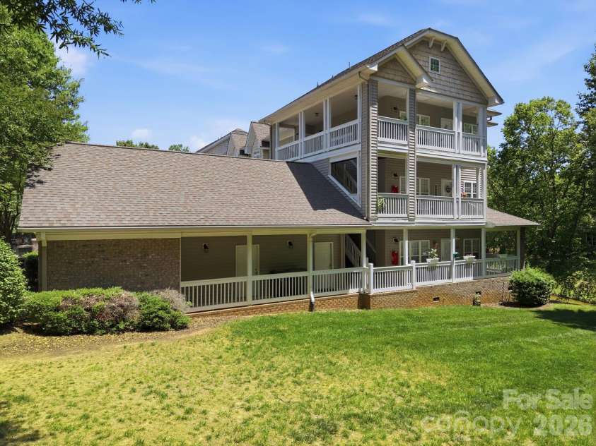 8942 Rosalyn Glen Road, Cornelius, NC 28031.  MLS# CAR4382727, YatesRealty ID 23424. 