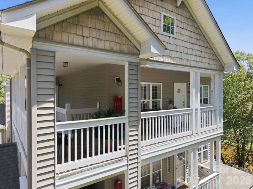 8942 Rosalyn Glen Road, Cornelius, NC 28031.  MLS# CAR4382727, YatesRealty ID 23424. 