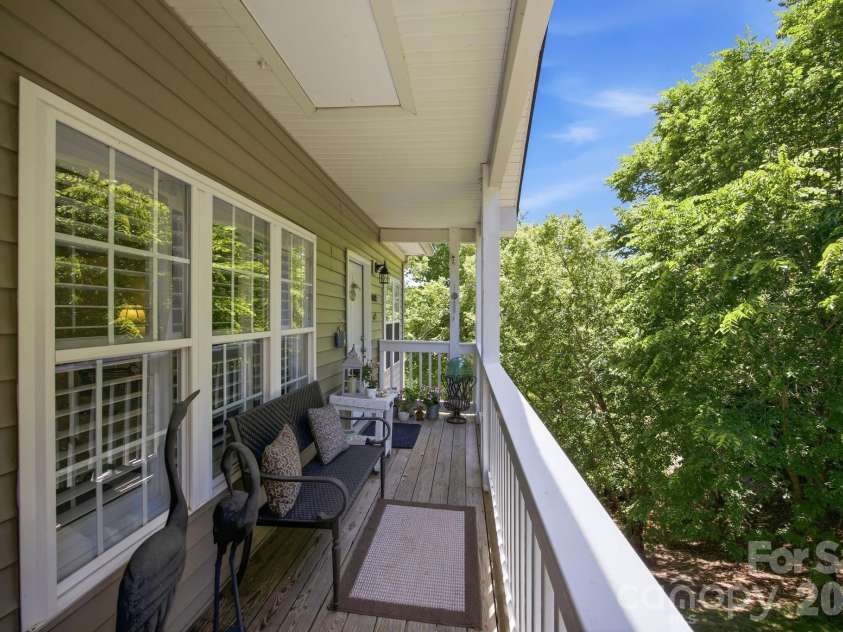 8942 Rosalyn Glen Road, Cornelius, NC 28031.  MLS# CAR4382727, YatesRealty ID 23424. 