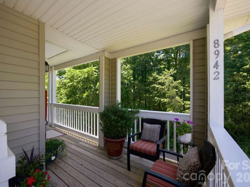 8942 Rosalyn Glen Road, Cornelius, NC 28031.  MLS# CAR4382727, YatesRealty ID 23424. 