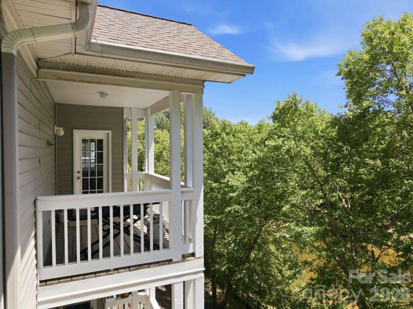 8942 Rosalyn Glen Road, Cornelius, NC 28031.  MLS# CAR4382727, YatesRealty ID 23424. 