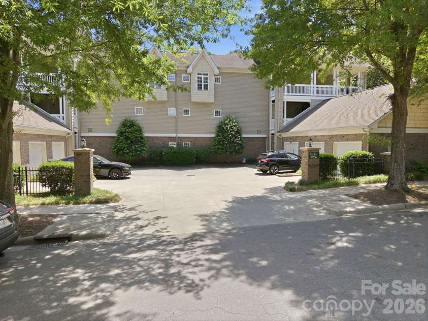 8942 Rosalyn Glen Road, Cornelius, NC 28031.  MLS# CAR4382727, YatesRealty ID 23424. 
