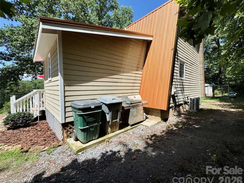 282 Calhoun Trail, Rutherfordton, NC 28139.  MLS# CAR4364706, YatesRealty ID 23425. 