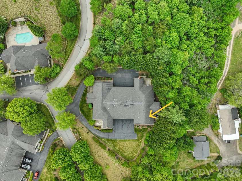 11 Outlook Circle, Swannanoa, NC 28778.  MLS# CAR4380390, YatesRealty ID 23426. Convenient to the community clubhouse and pool. 