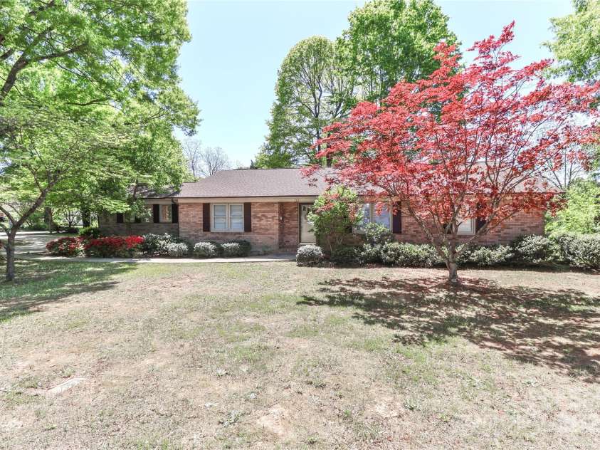 783 Carpenter Avenue, Mooresville, NC 28115.  MLS# CAR4241158, YatesRealty ID 23426. 