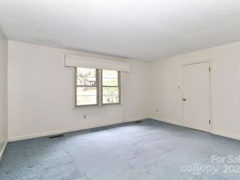 783 Carpenter Avenue, Mooresville, NC 28115.  MLS# CAR4241158, YatesRealty ID 23426. 