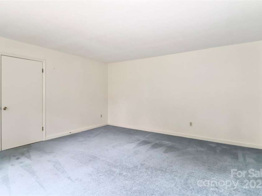 783 Carpenter Avenue, Mooresville, NC 28115.  MLS# CAR4241158, YatesRealty ID 23426. 