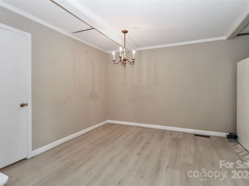 783 Carpenter Avenue, Mooresville, NC 28115.  MLS# CAR4241158, YatesRealty ID 23426. 