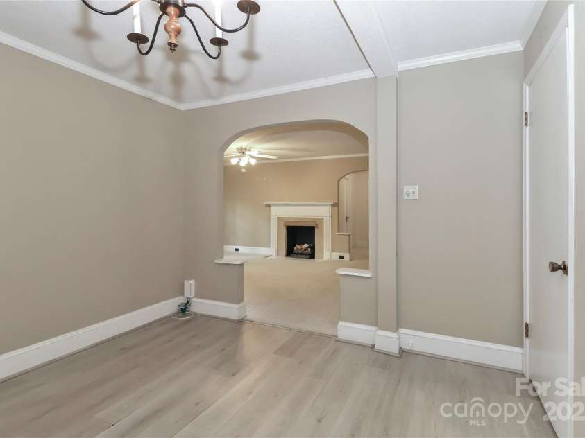 783 Carpenter Avenue, Mooresville, NC 28115.  MLS# CAR4241158, YatesRealty ID 23426. 