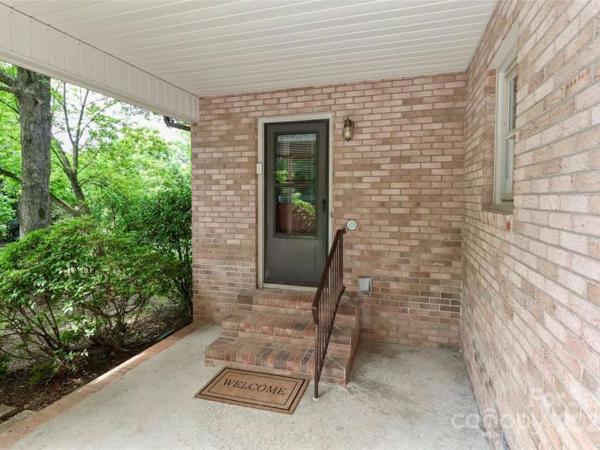 783 Carpenter Avenue, Mooresville, NC 28115.  MLS# CAR4241158, YatesRealty ID 23426. 
