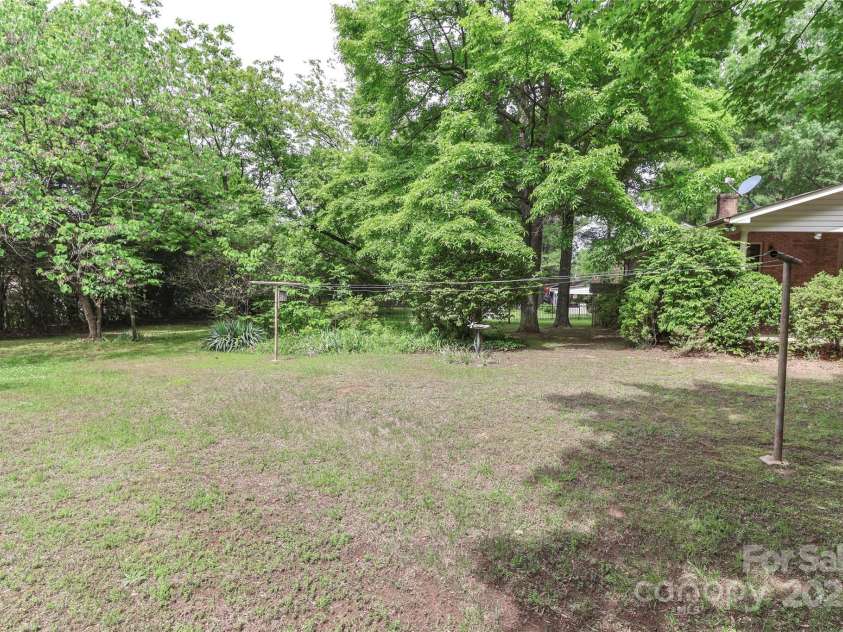 783 Carpenter Avenue, Mooresville, NC 28115.  MLS# CAR4241158, YatesRealty ID 23426. 